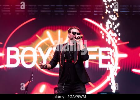 Brian McFadden von Boyzlife tritt beim Fantasia-Musikfestival in Maldon, Essex, Großbritannien, auf Stockfoto