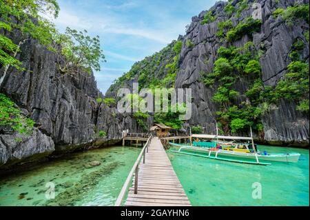 Barracuda Lake auf Paradise Island, Coron, Palawan, Philippinen - tropisches Reiseziel Stockfoto