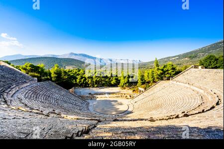 'The Echoes': Panorama des Epidaurus Theaters, Griechenland Stockfoto