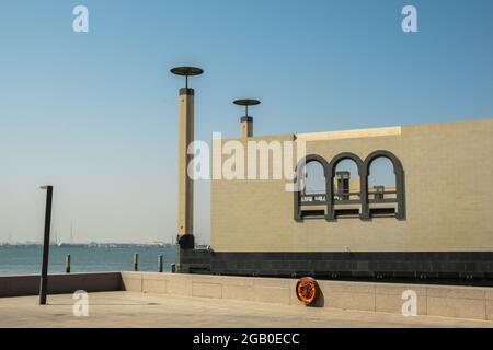 Doha, Katar - 13. Oktober 2019: Ansicht des Museums für Islamische Kunst, einer der weltweit vollständigsten Sammlungen islamischer Artefakte, in Doha, Katar. Stockfoto