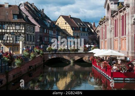 Straßenlandschaft in Colmar, Elsass, Ostfrankreich Stockfoto