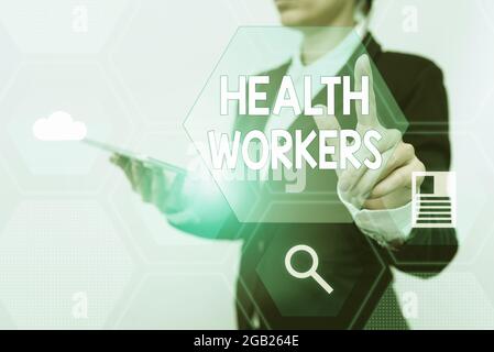 Inspiration zeigt Zeichen Gesundheitsarbeiter. Internet-Konzept zeigt, wessen Job zum Schutz der Gesundheit ihrer Gemeinden Woman in Suit Holding Tablet Stockfoto