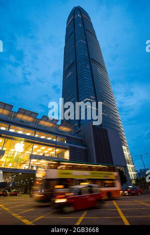 Apple Store und IFC2 International Finance Center, Central Financial District, Hongkong, China. Stockfoto