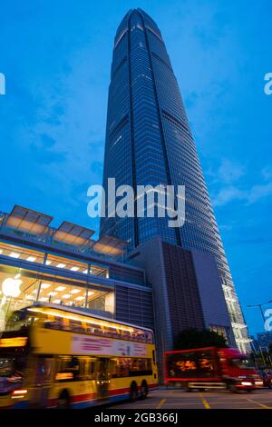 Apple Store und IFC2 International Finance Center, Central Financial District, Hongkong, China. Stockfoto