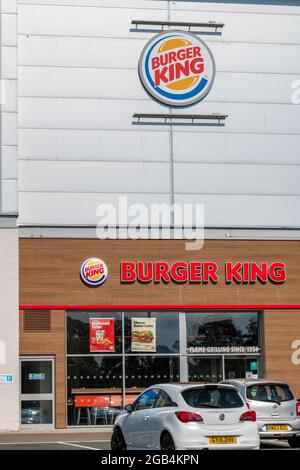 burger King Fast Food Takeaway Restaurant, Burger King Restaurant, Burger King Takeaway, Fast Food, Takeaway Food Store, High Street, Essen gehen. Stockfoto