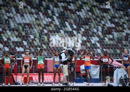 Tokio, Japan. August 2021. Athleten treten beim 5000-m-Finale der Frauen bei den Olympischen Spielen 2020 in Tokio, Japan, am 2. August 2021 an. Quelle: Li Yibo/Xinhua/Alamy Live News Stockfoto