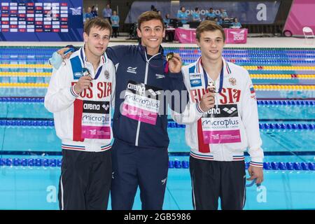 Taucher Victor Minibaev, Russland, britischer Taucher Tom Daley, Gold, russischer Taucher Nikita Shleikher, Platform, European Diving Championships, London Stockfoto