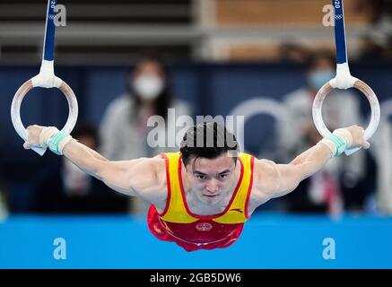 (210802) -- TOKIO, 2. August 2021 (Xinhua) -- Liu Yang aus China tritt während des Finales der Kunstturnringe bei den Olympischen Spielen 2020 in Tokio, Japan, am 2. August 2021 an. (Xinhua/Liu Dawei) Stockfoto