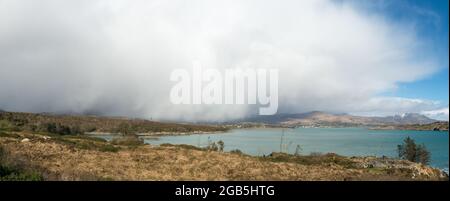 Südwestlich von Castletown-Bearhaven mit Bere Island auf der rechten Seite, Cork, Irland Stockfoto