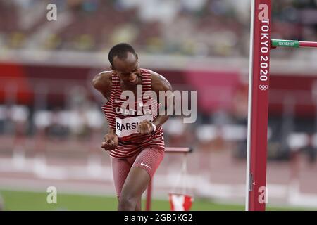 Tokio, Japan. August 2021. Mutaz Essa BARSHIM (QAT) Goldmedaille während der Olympischen Spiele Tokio 2020, Leichtathletik-Hochsprung-Finale der Männer am 1. August 2021 im Olympiastadion in Tokio, Japan - Foto Yuya Nagase/Foto Kishimoto/DPPI Credit: Independent Photo Agency/Alamy Live News Stockfoto