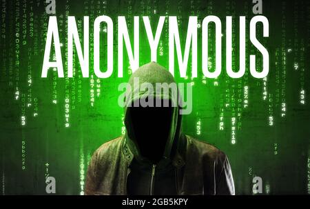 Gesichtsloser Hacker mit Inschrift Stockfoto