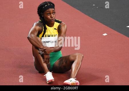 Elaine Thompson-Herah (JAM) tritt am 2. August 2021 im Olympiastadion in Tokio, Japan, im 200-m-Halbfinale der Frauen während der Olympischen Spiele Tokyo 2020, Leichtathletik, an - Foto Yoann Cambefort / Marti Media / DPPI Stockfoto