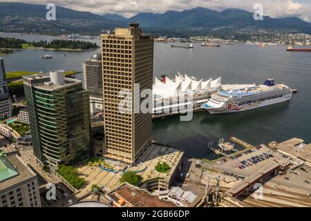 Canada Place Aerial Vancouver British Columbia Norwegian Sun Cruise Ship In Port Vancouver British Columbia Stockfoto