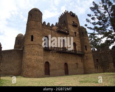 Nahaufnahme Porträt der alten mittelalterlichen Burg Fasil Ghebbi in Gondar, Äthiopien. Stockfoto