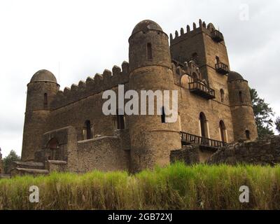 Nahaufnahme Landschaft der alten mittelalterlichen Burg Fasil Ghebbi in Gondar, Äthiopien. Stockfoto