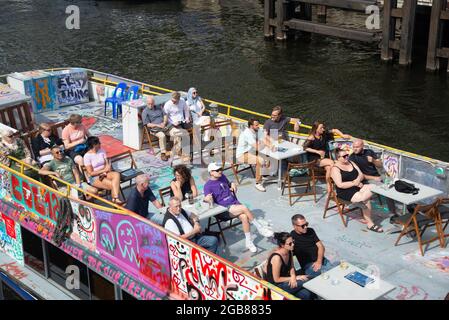 Bootstour an der Spree in Berlin, Deutschland Stockfoto