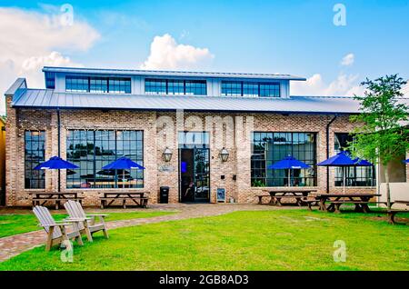 Die Old Majestic Brewing Company ist am 1. August 2021 in Mobile, Alabama, abgebildet. Die Brauerei ist eines von vielen Unternehmen, die in die St. Louis Street gezogen sind. Stockfoto