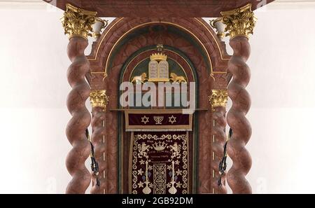 Detail des Tora-Schreins in der Synagoge, Ansbach, Mittelfranken, Bayern, Deutschland Stockfoto