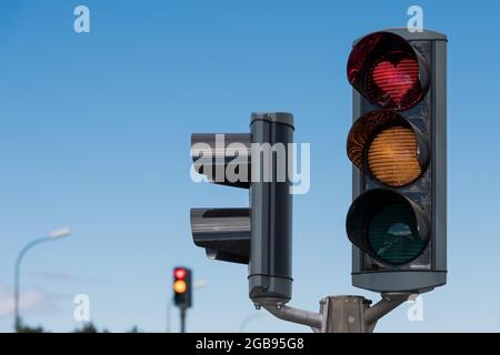 Ampel mit rotem Herzen, Akureyri, Eyjafjoerour, Nordisland, Island Stockfoto