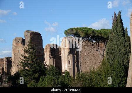 Ruinen der antiken Thermen Thermae Antoninianae. Terme di Caracalla, Caracalla-Thermen, Rom, Latium, Italien Stockfoto