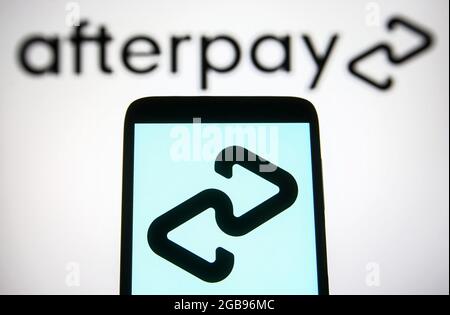 Ukraine. September 2021. Auf dieser Fotolillustration ist ein Afterpay Limited Logo eines australischen Finanztechnologieunternehmens auf einem Smartphone und einem pc-Bildschirm zu sehen. Kredit: SOPA Images Limited/Alamy Live Nachrichten Stockfoto