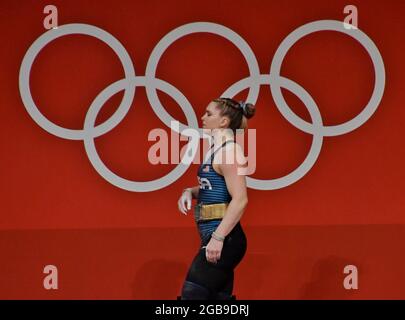 Tokio, Japan. August 2021. Die US-Amerikanerin Martha Ann Rogers tritt am Montag, den 2. August 2021, beim Tokyo International Forum in Tokio, Japan, beim 87 kg schweren Gewichtheben der Frauen an. Foto von Keizo Mori/UPI Credit: UPI/Alamy Live News Stockfoto