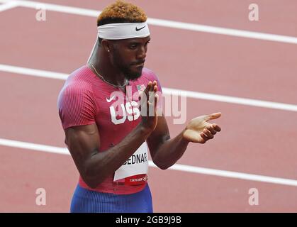 Tokio, Japan. August 2021. Kenneth Bednarek aus den USA applaudiert, nachdem er am Dienstag, den 3. August 2021, beim Leichtathletik-Wettbewerb während der Olympischen Sommerspiele in Tokio in Tokio, Japan, eine Runde 1 der Männer gewonnen hat. Foto von Bob Strong/UPI. Kredit: UPI/Alamy Live Nachrichten Stockfoto
