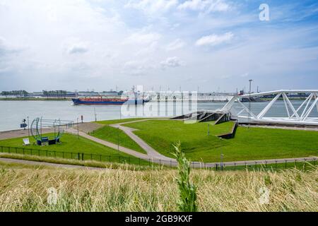 Die Maeslantkering, einem riesigen sturmflutwehr auf die Nieuwe Waterweg, Niederlande Stockfoto