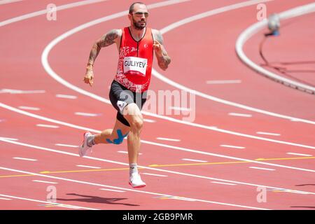 TOKIO, JAPAN - 3. AUGUST: Ramil Guliyev aus der Türkei tritt während der Olympischen Spiele 2020 in Tokio am 3. August 2021 im Olympiastadion in Tokio, Japan, bei der 200-m-Runde 1 der Männer an (Foto: Ronald Hoogendoorn/Orange Picics) Credit: Orange Pics BV/Alamy Live News Stockfoto