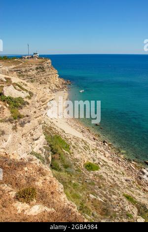 Der Sémaphore du Cap Leucate, eine Klippe am Mittelmeer von Leucate, Aude, Frankreich Stockfoto