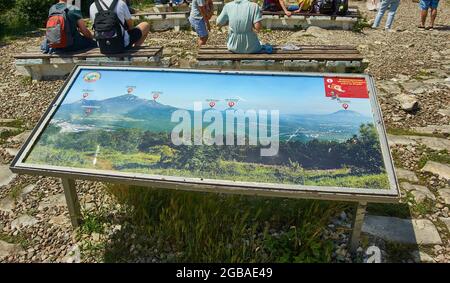 Blick auf die Stadt Pyatigorsk von der Spitze des Berges Maschuk., Stadt in der Region Stawropol, Russland am Fluss Podkumok gelegen, älteste Kurorte Stockfoto