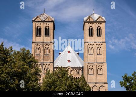 Die romanische Kirche St. Gereon, Köln, Deutschland. Die romanische Kirche St. Gereon, Köln, Deutschland. Stockfoto
