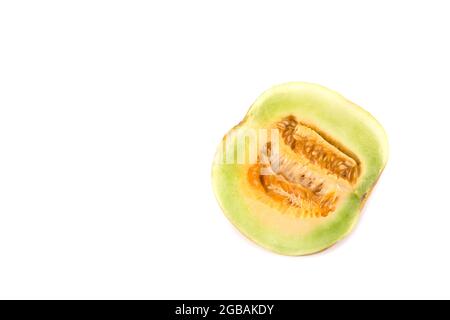Kantalupe halbiert isoliert auf weißem Hintergrund Stockfoto