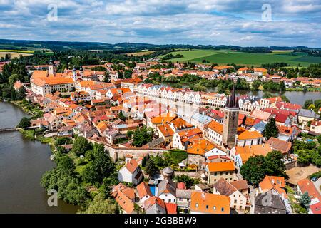 Luftaufnahme des historischen Zentrums von Telc, UNESCO-Weltkulturerbe, Südmähren, Tschechische Republik, Europa Stockfoto