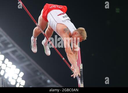 Tokio, Japan. August 2021. Piotr Lisek aus Polen tritt beim Manns-Stabhochsprung-Finale bei den Olympischen Spielen 2020 in Tokio, Japan, am 3. August 2021 an. Quelle: Li Ming/Xinhua/Alamy Live News Stockfoto