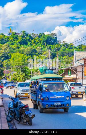 Luang Prabang Laos 16. November 2018 Typische bunte Straßen- und Stadtlandschaft der Altstadt Luang Prabang Laos. Stockfoto