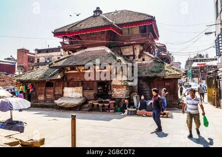 Lakshmi Narayan Tempel (auch bekannt als Garud Narayan Tempel) auf dem Kathmandu Durbar Platz, nach dem Erdbeben in Nepal im April 2015 Stockfoto