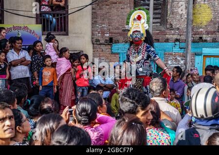 Dee Pyakhan Maskentanz während des Indra Jatra Festivals, auch bekannt als Yenya Festival, Religous Street Festival in Kathmandu, Nepal Stockfoto