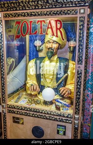 Florida Keys Key West Duval Street, Ripley's Believe IT or Not Odditorium, Sammlungsausstellung Zoltar spricht Wahrsagerei, Stockfoto