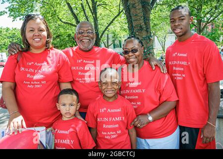 Michigan Ann Arbor Liberty Street Black, Männer Frau weibliche Jungen Dulin Family Reunion, passende T-Shirts, Stockfoto