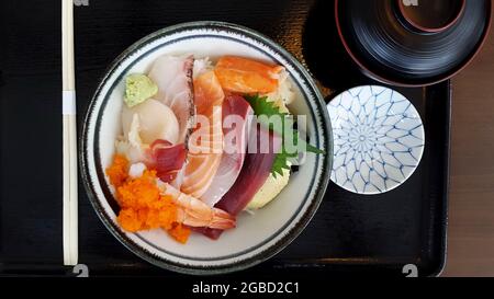 Japanische Poke Bowl Thunfisch Und Lachs Stockfoto