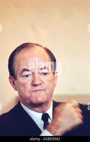 US-Senator aus Minnesota, Hubert Humphrey, Kopf- und Schulterporträt, Washington, D.C., USA, Bernard Gotfryd, 1964 Stockfoto