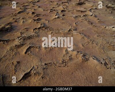 Nahaufnahme von Gesteinsmustern getrocknete Erde bilden Mars wie Landschaft in Danakil Depression in Äthiopien. Stockfoto