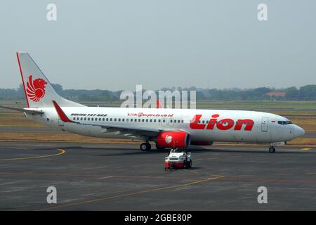 PT Lion Mentari Airlines, Lion Air, (ist eine indonesische Low-Cost-Fluggesellschaft) Boeing 737-800 Stockfoto