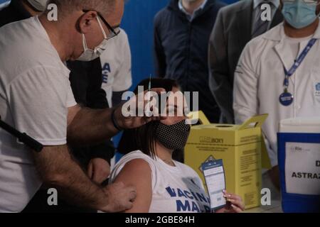 Rio de Janeiro, Rio de Janeiro, Brasilien. August 2021. (INT) Gesundheitsminister Marcelo Queiroga zieht Bilanz über die Massenimpfung von Bewohnern von Mare in Rio Janeiro. 3. August 2021, Rio de Janeiro, Brasilien: Gesundheitsminister Marcelo Queiroga erscheint am Dienstag (3) in der Adib Jatene Family Clinic in der Mare-Gemeinde in Rio de Janeiro, um eine Bestandsaufnahme der Massenimpfung der Einwohner der Region zu machen (Bildquelle: © Erica Martin/TheNEWS2 via ZUMA Press Wire) Stockfoto