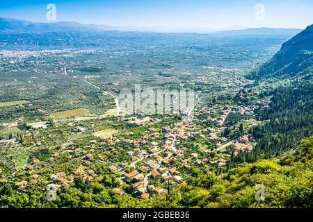 Luftaufnahme der archäologischen Stätte Mystras. UNESCO-Weltkulturerbe in Griechenland Stockfoto