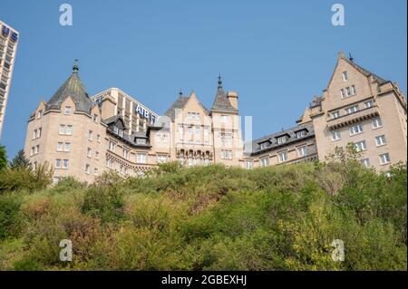 Edmonton, Alberta - 30. Juli 2021: Blick auf das Hotel Macdonald in edmonton. Stockfoto