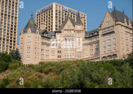 Edmonton, Alberta - 30. Juli 2021: Blick auf das Hotel Macdonald in edmonton. Stockfoto