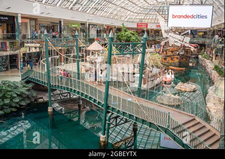 Edmonton, Alberta - 1. August 2021: In der West Edmonton Mall, die einst das größte Einkaufszentrum der Welt war. Stockfoto