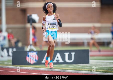 3. August 2021: Charlize-Trinity McKenzie tritt bei den Olympischen Juniorenspielen 2021 im George Turner Stadium in Houston, Texas, in der 1500 Jahre alten Division Girls 14 Meter Run an. Prentice C. James/CSM Stockfoto